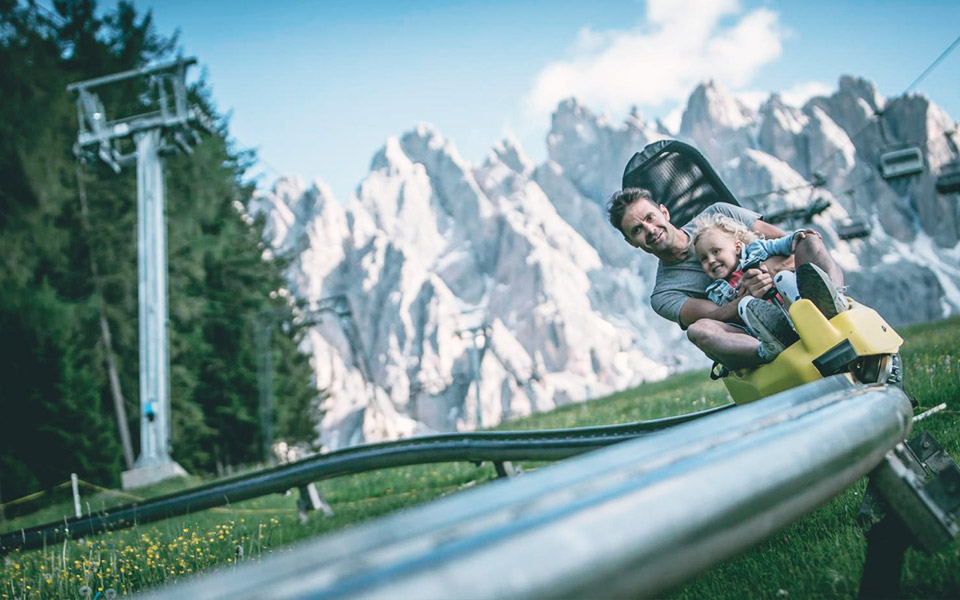 Vento tra i capelli e adrenalina. I migliori fun bob da provare almeno una volta