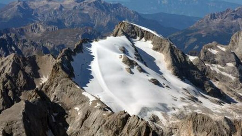 Il paese dolomitico di Ornella e la leggenda del ghiacciaio della Marmolada
