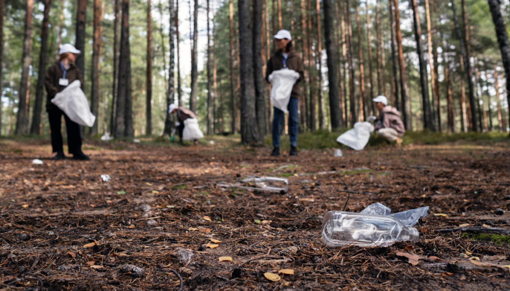 Life in harmony with nature is plastic-free